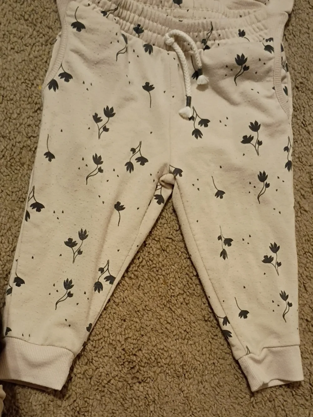 Girls Cream Floral Hoodie & Jogger Set Size 18M